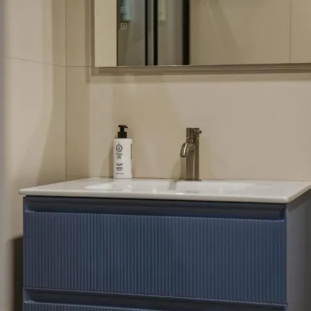 Appartement Alpha Domus 6 *