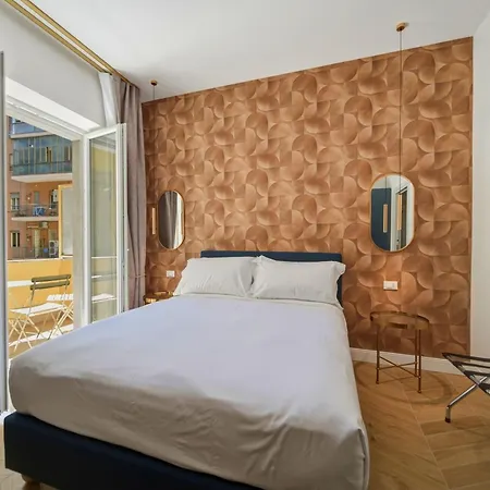 Alpha Domus 6 * Naples
